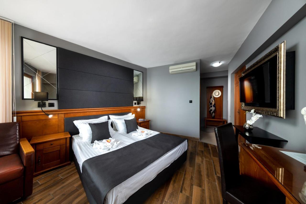 Petrov Family Hotel Nesebar Luaran gambar