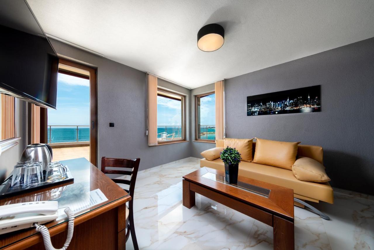 Petrov Family Hotel Nesebar Luaran gambar