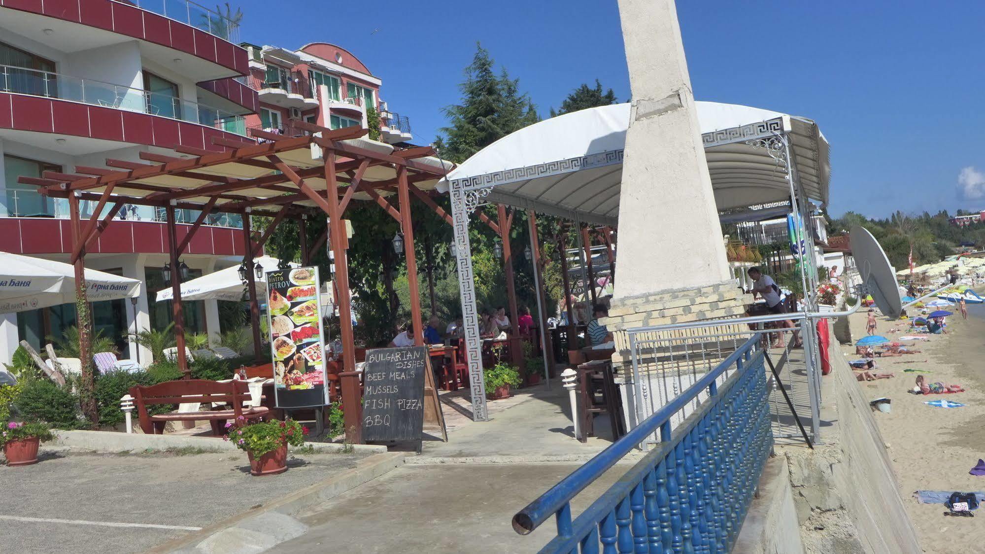 Petrov Family Hotel Nesebar Luaran gambar